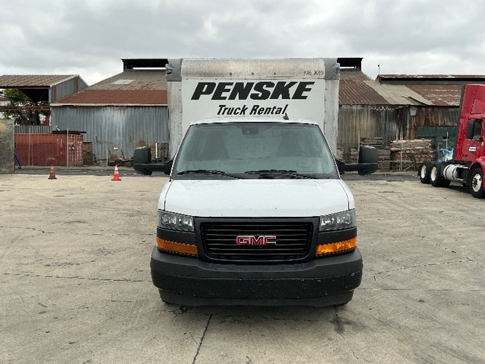 Light Duty Box Truck-Light and Medium Duty Trucks-GMC-2021-Savana G33903-Torrance-CA-91,585\n\t\tmiles-$ 26,750 - Image 2