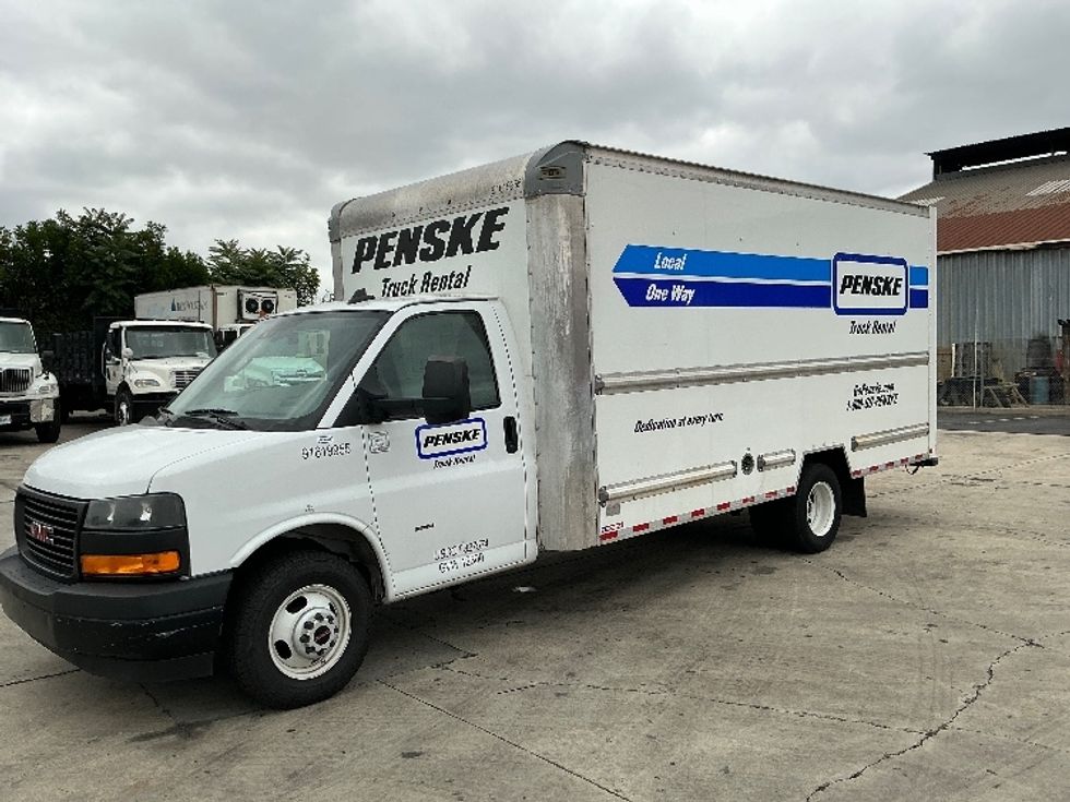 Light Duty Box Truck-Light and Medium Duty Trucks-GMC-2021-Savana G33903-Torrance-CA-91,585\n\t\tmiles-$ 26,750 - Image 3