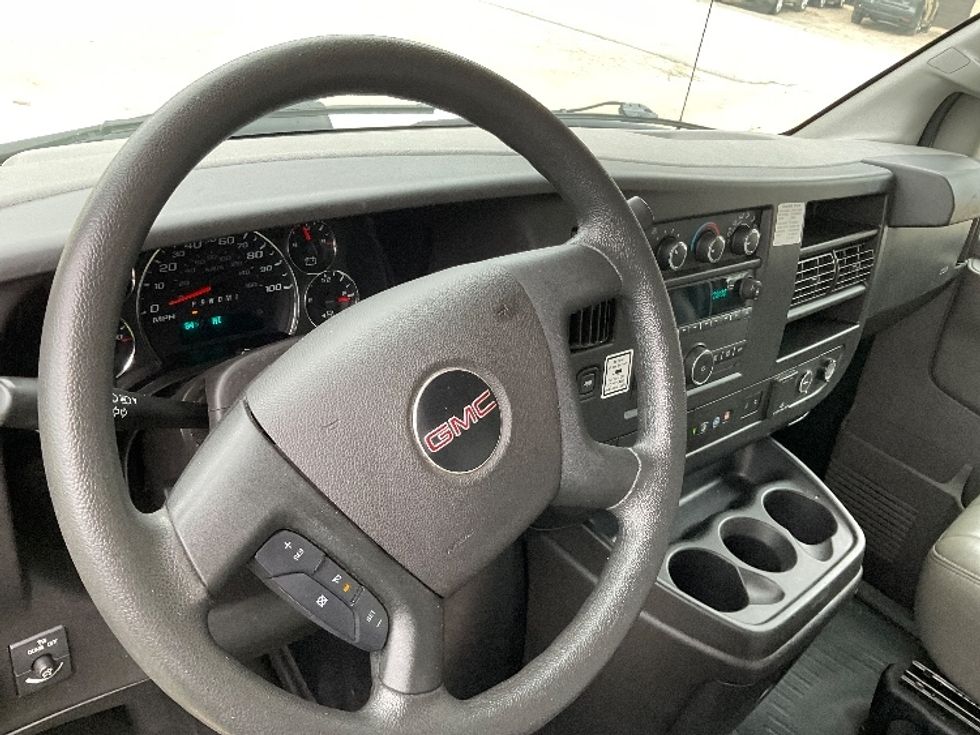 Light Duty Box Truck-Light and Medium Duty Trucks-GMC-2021-Savana G33903-Traverse City-MI-85,282\n\t\tmiles-$ 28,750 - Image 17