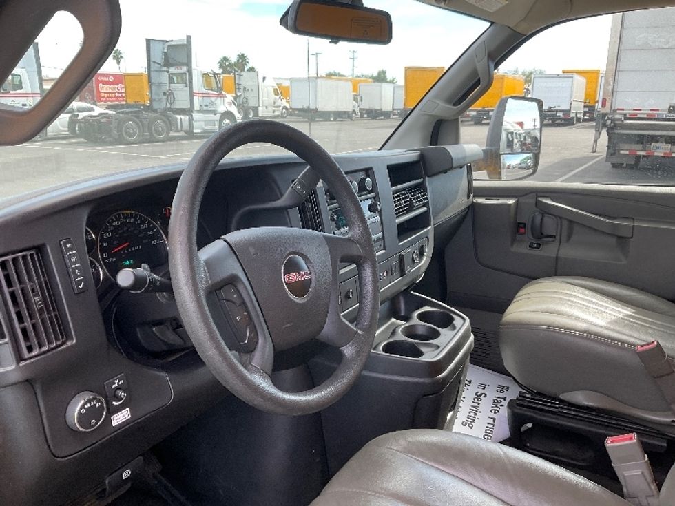 Light Duty Box Truck-Light and Medium Duty Trucks-GMC-2021-Savana G33903-Tucson-AZ-109,930\n\t\tmiles-$ 26,750 - Image 17