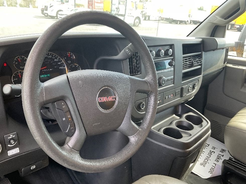 Light Duty Box Truck-Light and Medium Duty Trucks-GMC-2021-Savana G33903-Tucson-AZ-109,930\n\t\tmiles-$ 26,750 - Image 18