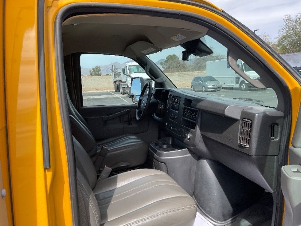 Light Duty Box Truck-Light and Medium Duty Trucks-GMC-2021-Savana G33903-Tucson-AZ-109,930\n\t\tmiles-$ 26,750 - Image 20