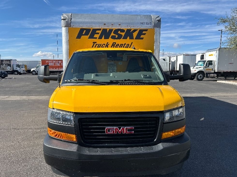 Light Duty Box Truck-Light and Medium Duty Trucks-GMC-2021-Savana G33903-Tucson-AZ-113,108\n\t\tmiles-$ 26,250 - Image 2