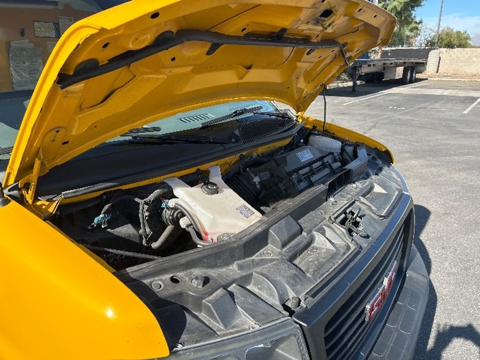 Light Duty Box Truck-Light and Medium Duty Trucks-GMC-2021-Savana G33903-Tucson-AZ-113,108\n\t\tmiles-$ 26,250 - Image 21