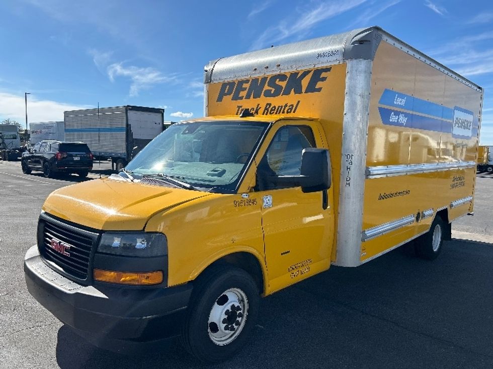 Light Duty Box Truck-Light and Medium Duty Trucks-GMC-2021-Savana G33903-Tucson-AZ-113,108\n\t\tmiles-$ 26,250 - Image 3