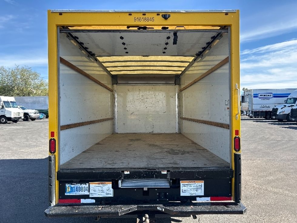Light Duty Box Truck-Light and Medium Duty Trucks-GMC-2021-Savana G33903-Tucson-AZ-113,108\n\t\tmiles-$ 26,250 - Image 8