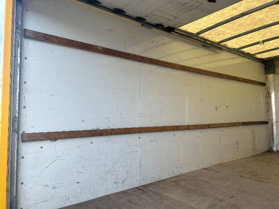 Light Duty Box Truck-Light and Medium Duty Trucks-GMC-2021-Savana G33903-Tucson-AZ-121,270\n\t\tmiles-$ 25,250 - Image 10