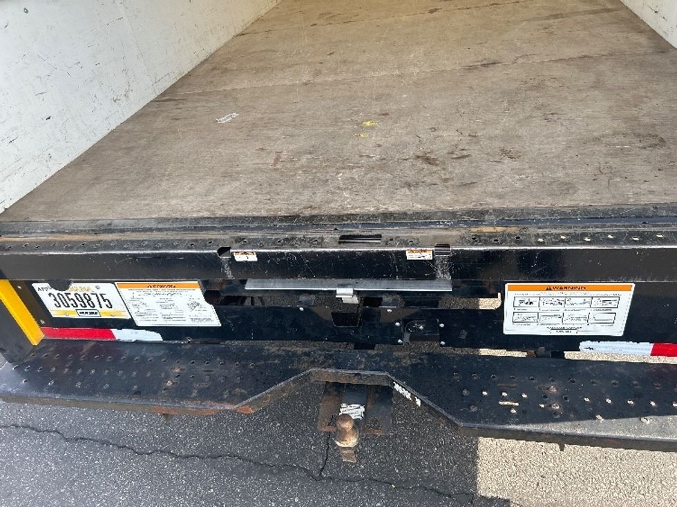 Light Duty Box Truck-Light and Medium Duty Trucks-GMC-2021-Savana G33903-Tucson-AZ-121,270\n\t\tmiles-$ 25,250 - Image 9