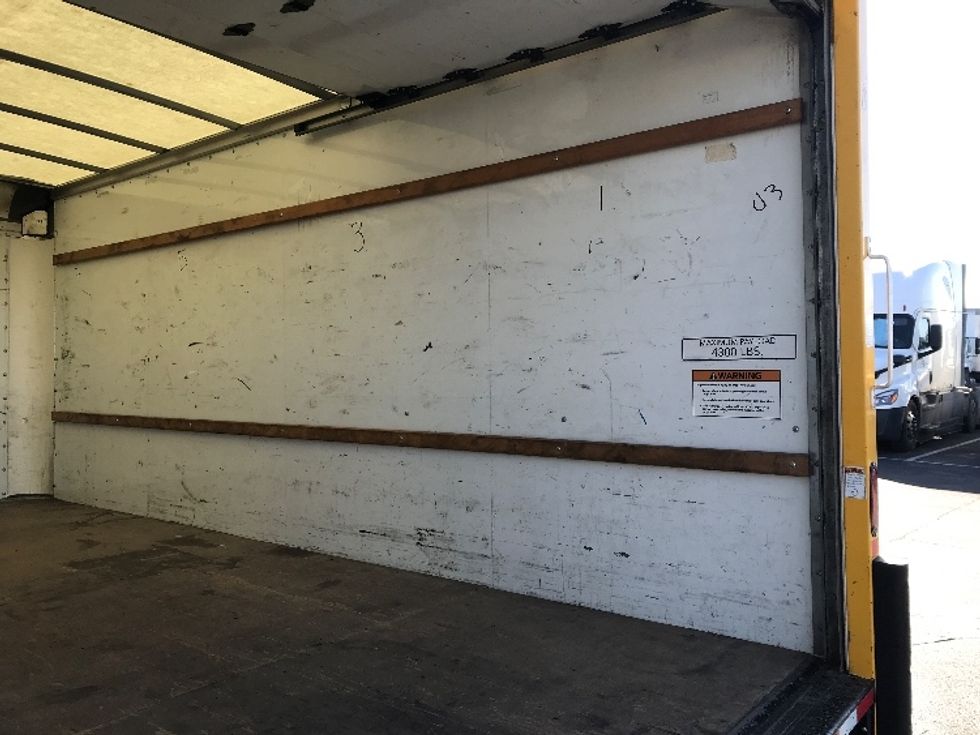 Light Duty Box Truck-Light and Medium Duty Trucks-GMC-2021-Savana G33903-Tucson-AZ-74,590\n\t\tmiles-$ 37,250 - Image 11