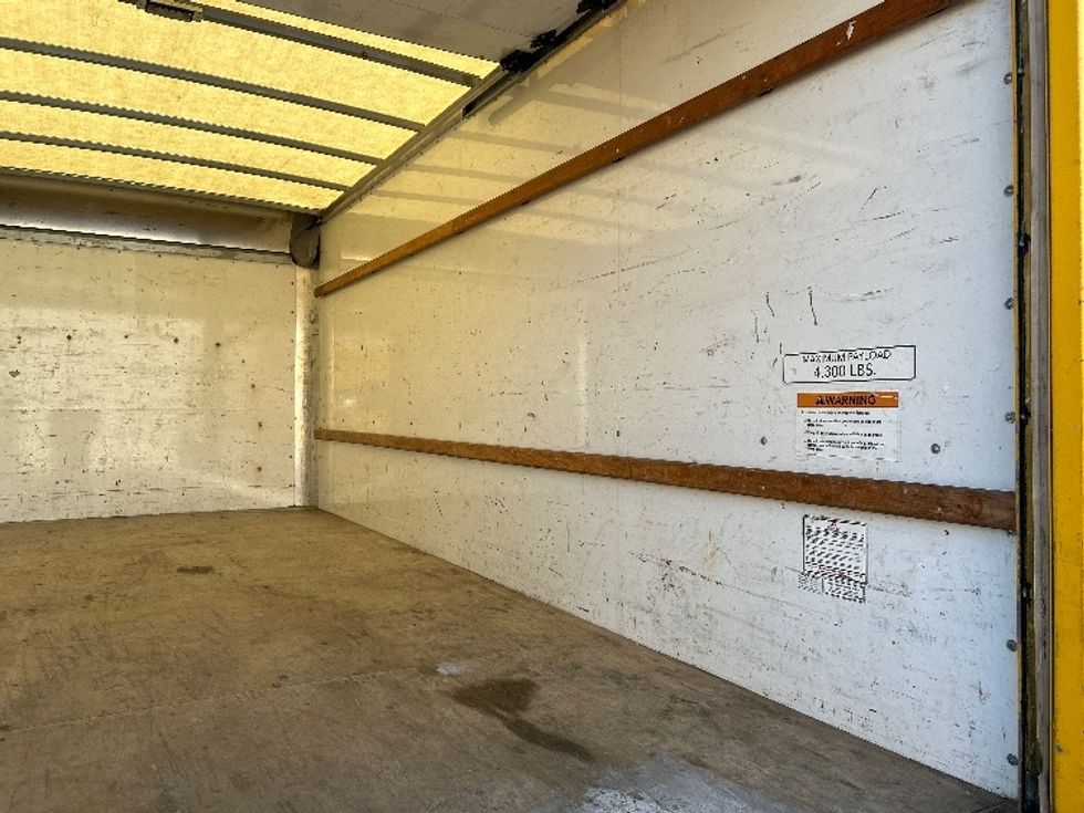 Light Duty Box Truck-Light and Medium Duty Trucks-GMC-2021-Savana G33903-Tucson-AZ-94,754\n\t\tmiles-$ 25,000 - Image 12
