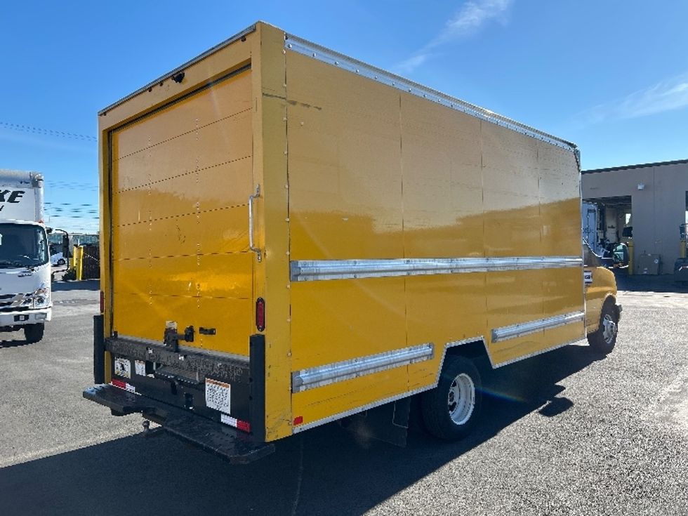 Light Duty Box Truck-Light and Medium Duty Trucks-GMC-2021-Savana G33903-Tucson-AZ-94,754\n\t\tmiles-$ 25,000 - Image 13
