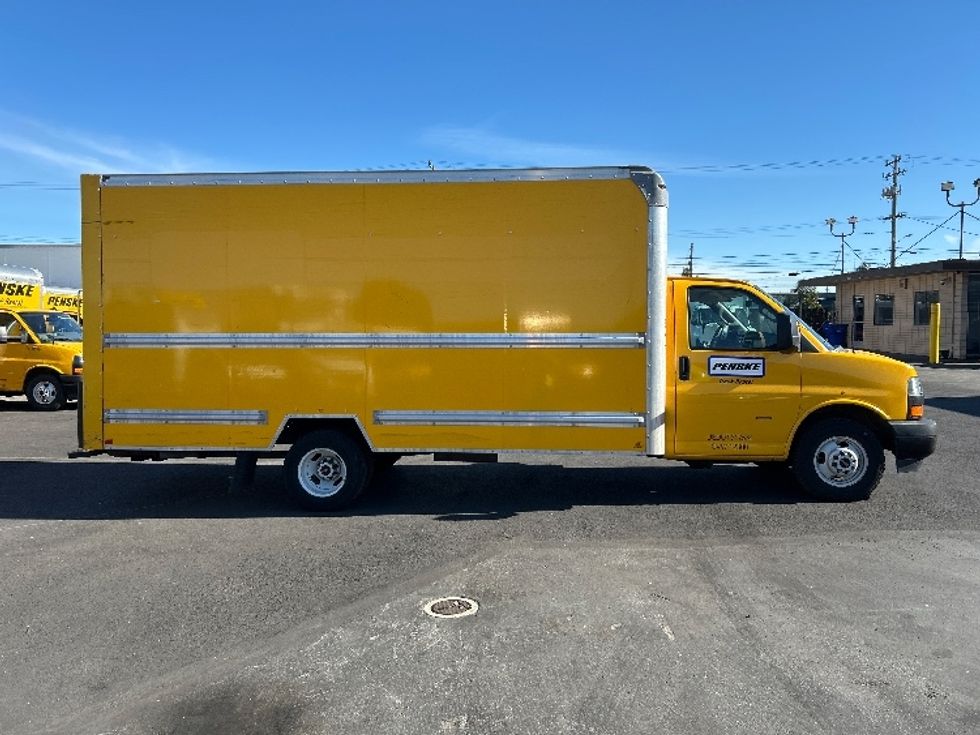 Light Duty Box Truck-Light and Medium Duty Trucks-GMC-2021-Savana G33903-Tucson-AZ-94,754\n\t\tmiles-$ 25,000 - Image 15