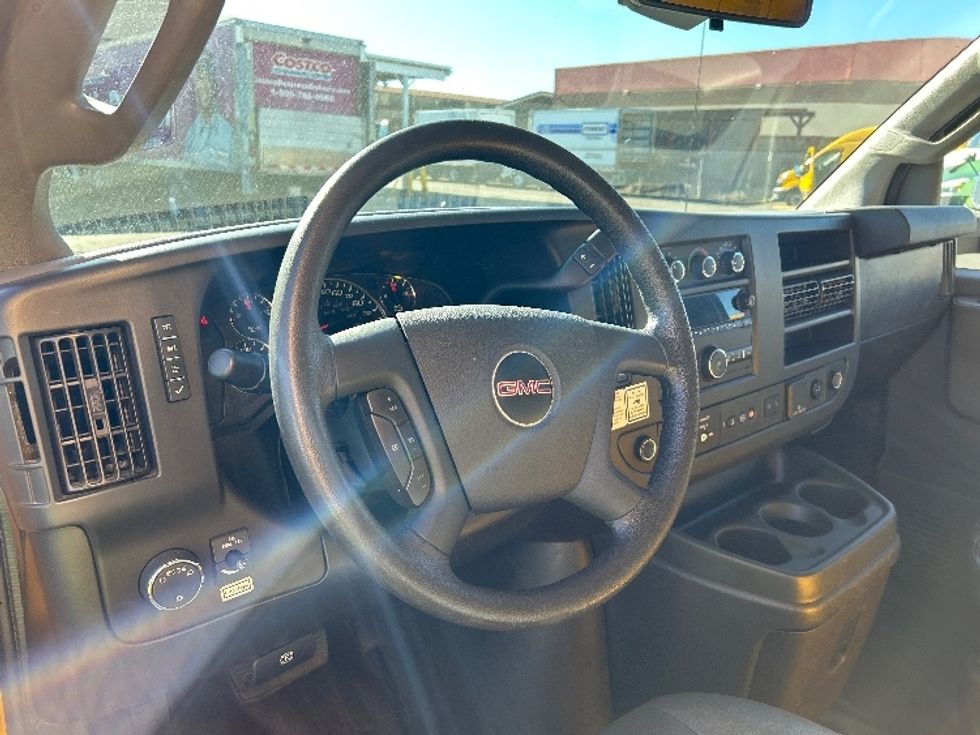 Light Duty Box Truck-Light and Medium Duty Trucks-GMC-2021-Savana G33903-Tucson-AZ-94,754\n\t\tmiles-$ 25,000 - Image 17