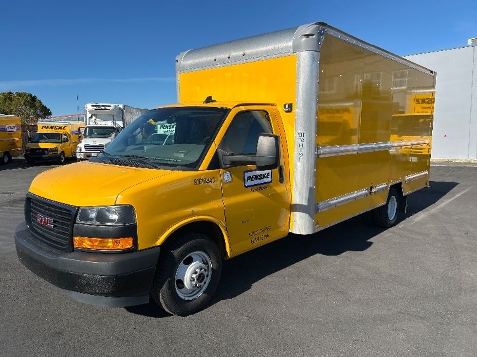 Light Duty Box Truck-Light and Medium Duty Trucks-GMC-2021-Savana G33903-Tucson-AZ-94,754\n\t\tmiles-$ 25,000 - Image 3