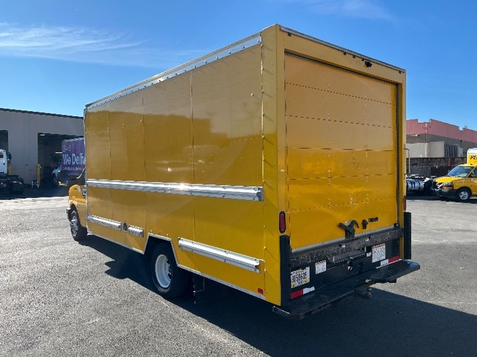 Light Duty Box Truck-Light and Medium Duty Trucks-GMC-2021-Savana G33903-Tucson-AZ-94,754\n\t\tmiles-$ 25,000 - Image 6