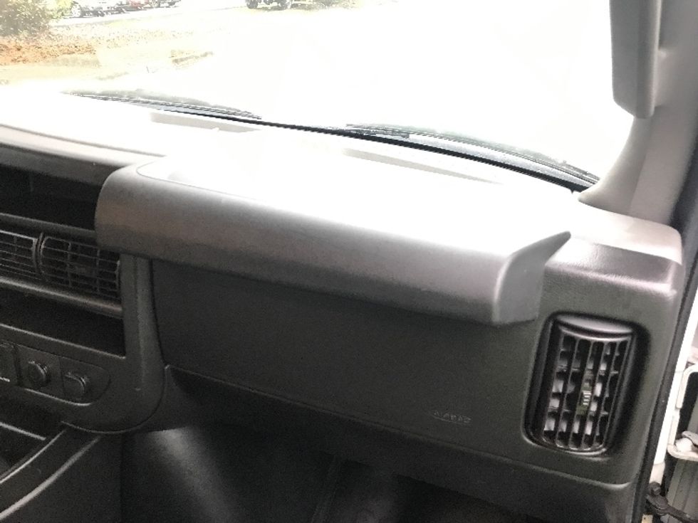 Light Duty Box Truck-Light and Medium Duty Trucks-GMC-2021-Savana G33903-Tukwila-WA-113,519\n\t\tmiles-$ 25,750 - Image 21