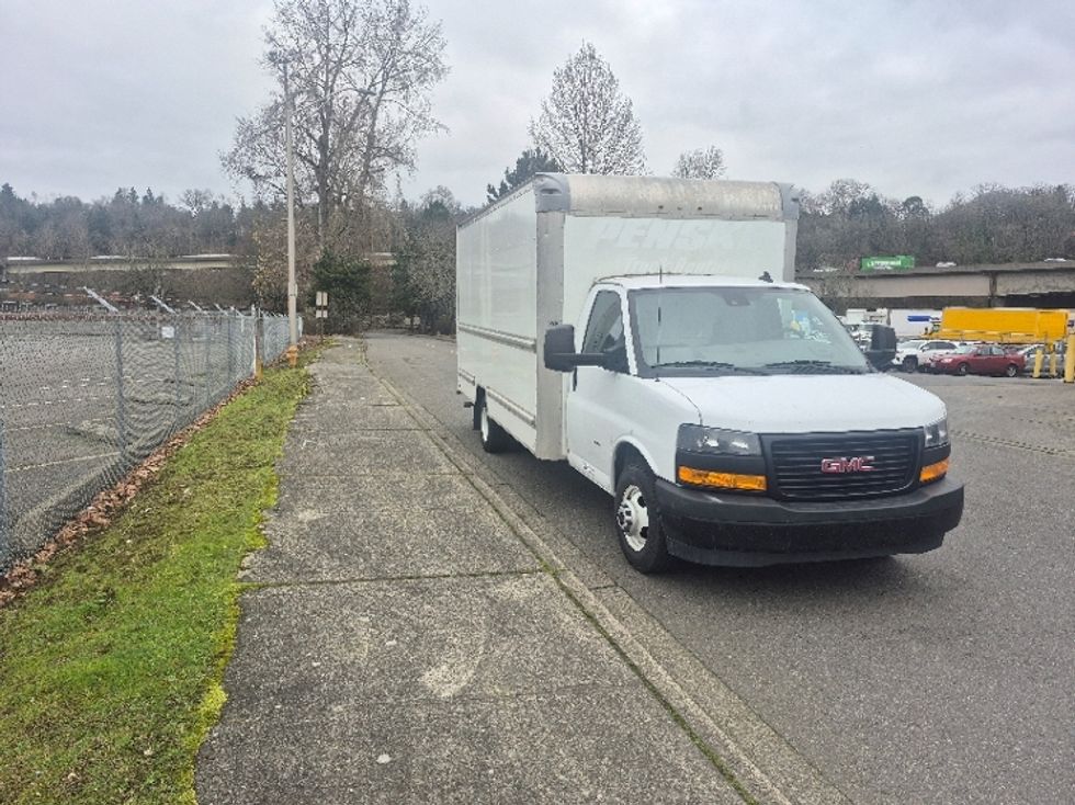 Light Duty Box Truck-Light and Medium Duty Trucks-GMC-2021-Savana G33903-Tukwila-WA-113,538\n\t\tmiles-$ 27,000 - Image 1