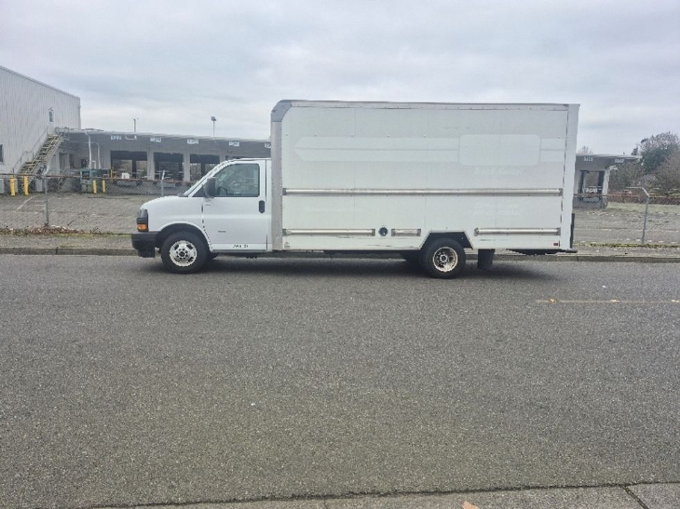 Light Duty Box Truck-Light and Medium Duty Trucks-GMC-2021-Savana G33903-Tukwila-WA-113,538\n\t\tmiles-$ 27,000 - Image 4