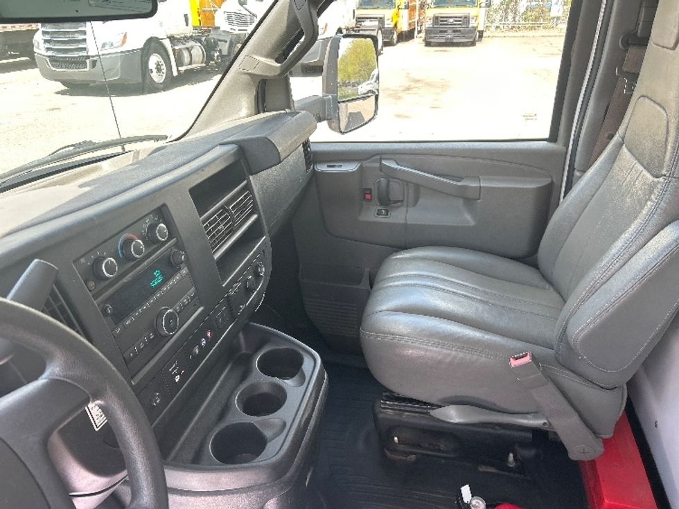 Light Duty Box Truck-Light and Medium Duty Trucks-GMC-2021-Savana G33903-Tukwila-WA-61,211\n\t\tmiles-$ 35,750 - Image 18