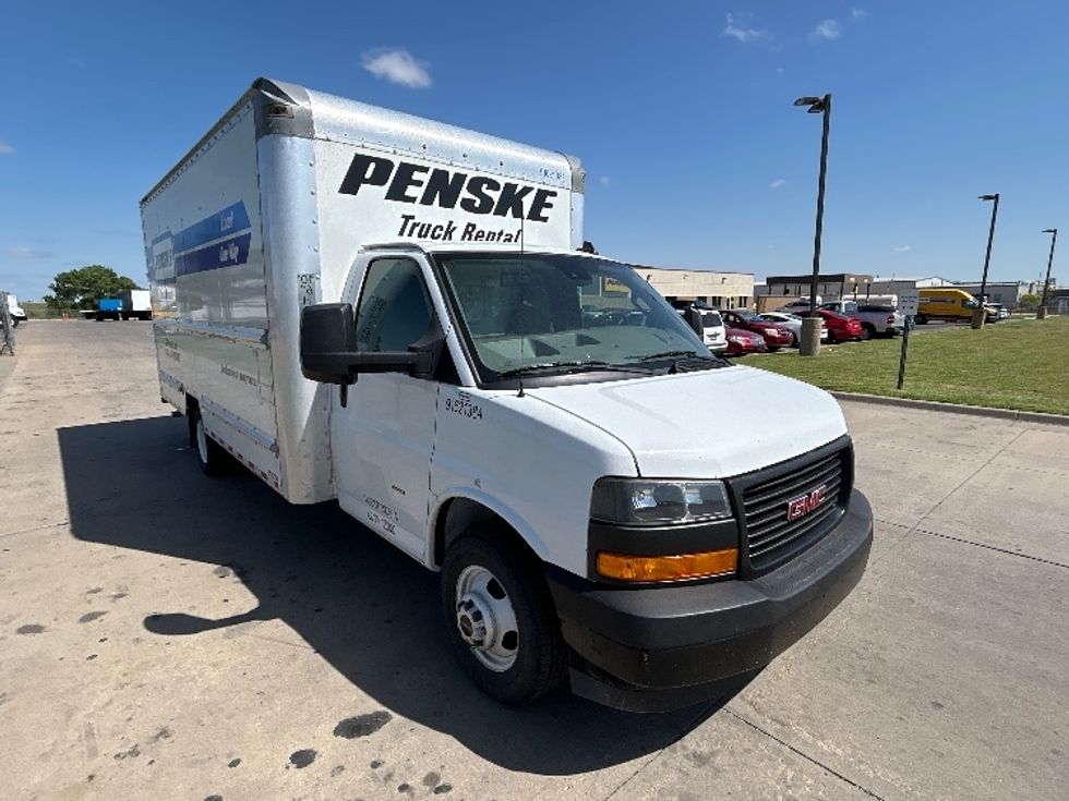 Light Duty Box Truck-Light and Medium Duty Trucks-GMC-2021-Savana G33903-Tulsa-OK-100,102\n\t\tmiles-$ 28,500 - Image 1
