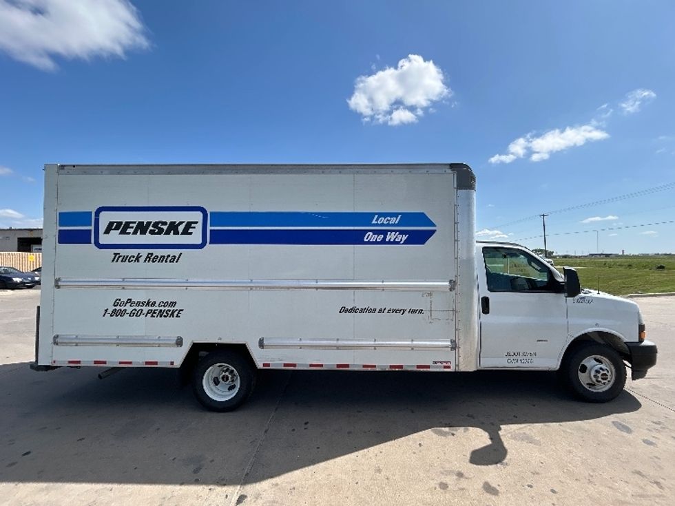 Light Duty Box Truck-Light and Medium Duty Trucks-GMC-2021-Savana G33903-Tulsa-OK-100,102\n\t\tmiles-$ 28,500 - Image 15