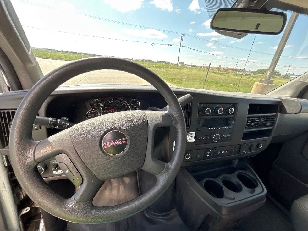 Light Duty Box Truck-Light and Medium Duty Trucks-GMC-2021-Savana G33903-Tulsa-OK-100,102\n\t\tmiles-$ 28,500 - Image 18