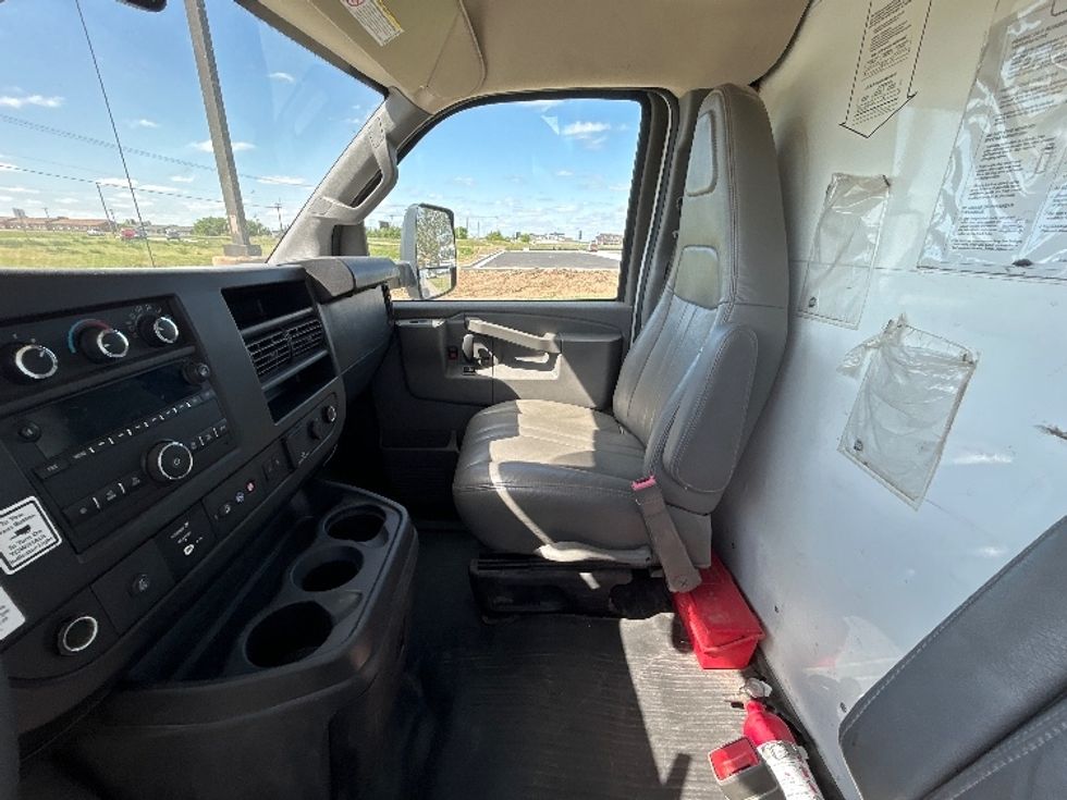 Light Duty Box Truck-Light and Medium Duty Trucks-GMC-2021-Savana G33903-Tulsa-OK-100,102\n\t\tmiles-$ 28,500 - Image 19