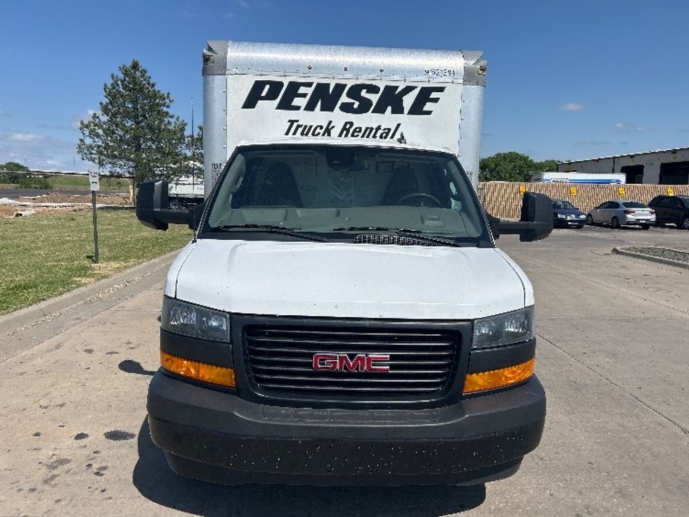 Light Duty Box Truck-Light and Medium Duty Trucks-GMC-2021-Savana G33903-Tulsa-OK-100,102\n\t\tmiles-$ 28,500 - Image 2