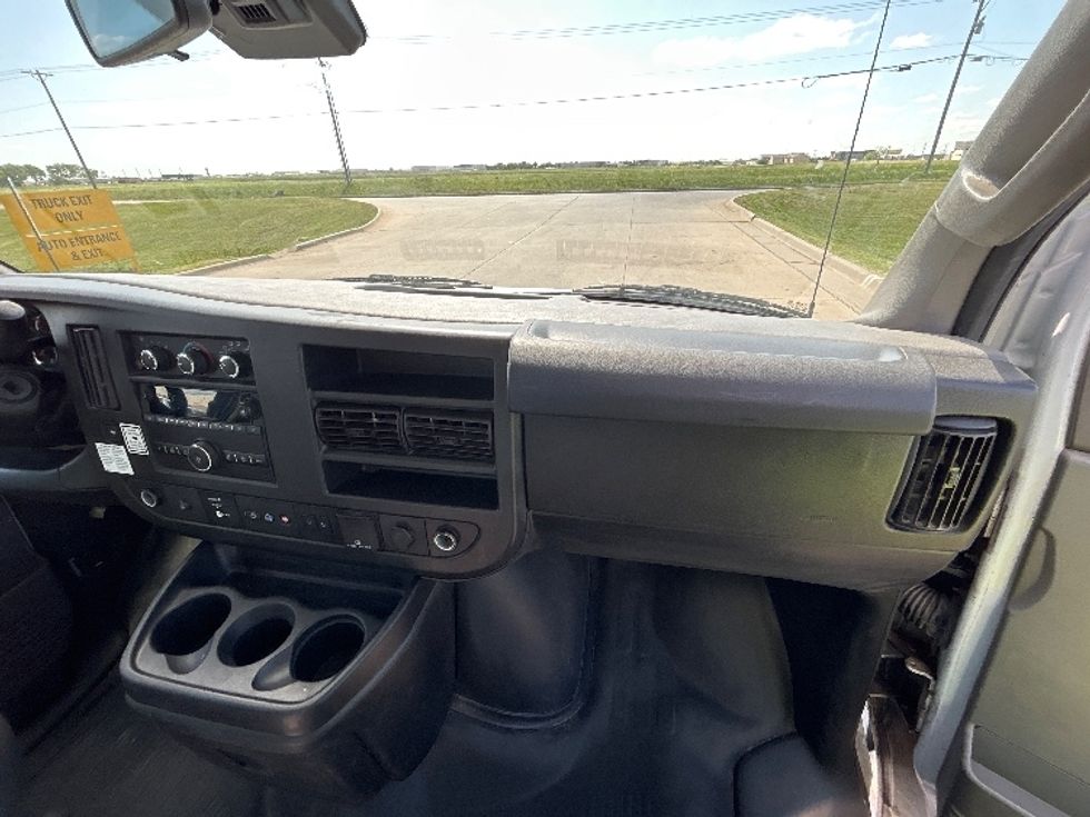 Light Duty Box Truck-Light and Medium Duty Trucks-GMC-2021-Savana G33903-Tulsa-OK-100,102\n\t\tmiles-$ 28,500 - Image 21