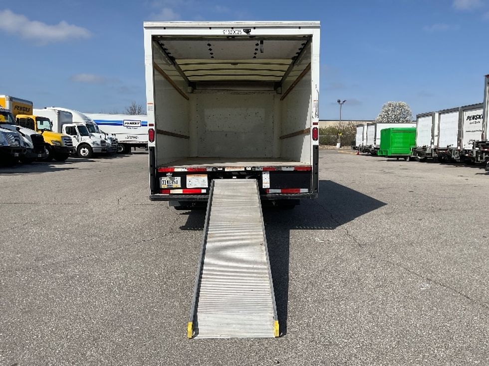 Light Duty Box Truck-Light and Medium Duty Trucks-GMC-2021-Savana G33903-Tulsa-OK-106,727\n\t\tmiles-$ 28,500 - Image 6