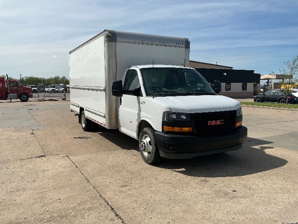 Light Duty Box Truck-Light and Medium Duty Trucks-GMC-2021-Savana G33903-Tulsa-OK-79,994\n\t\tmiles-$ 31,250 - Image 1