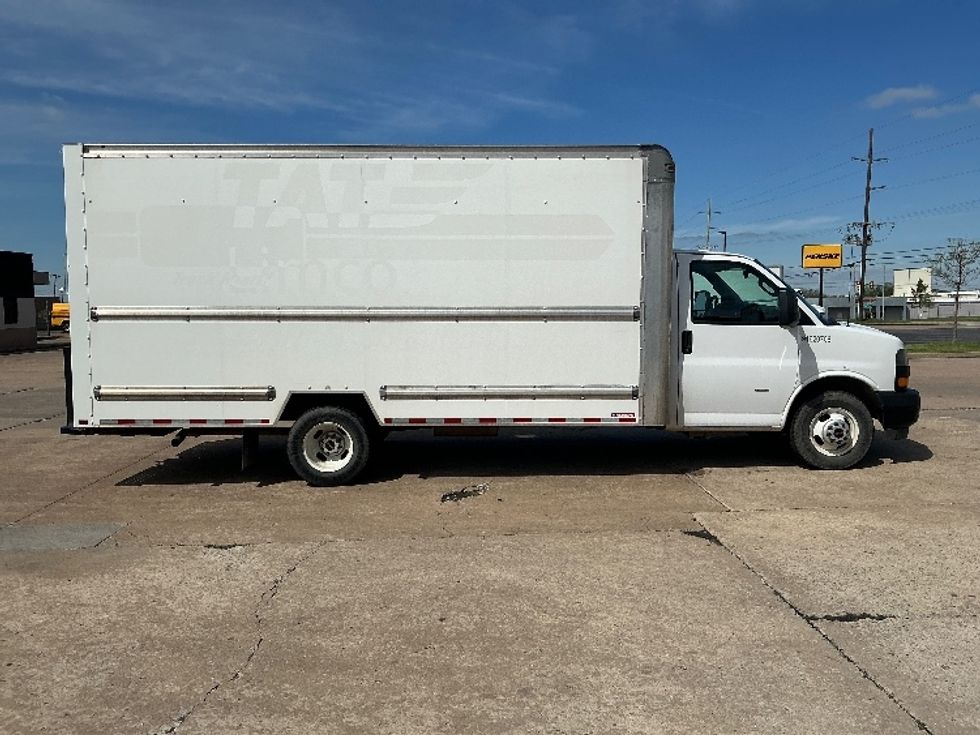 Light Duty Box Truck-Light and Medium Duty Trucks-GMC-2021-Savana G33903-Tulsa-OK-79,994\n\t\tmiles-$ 31,250 - Image 15