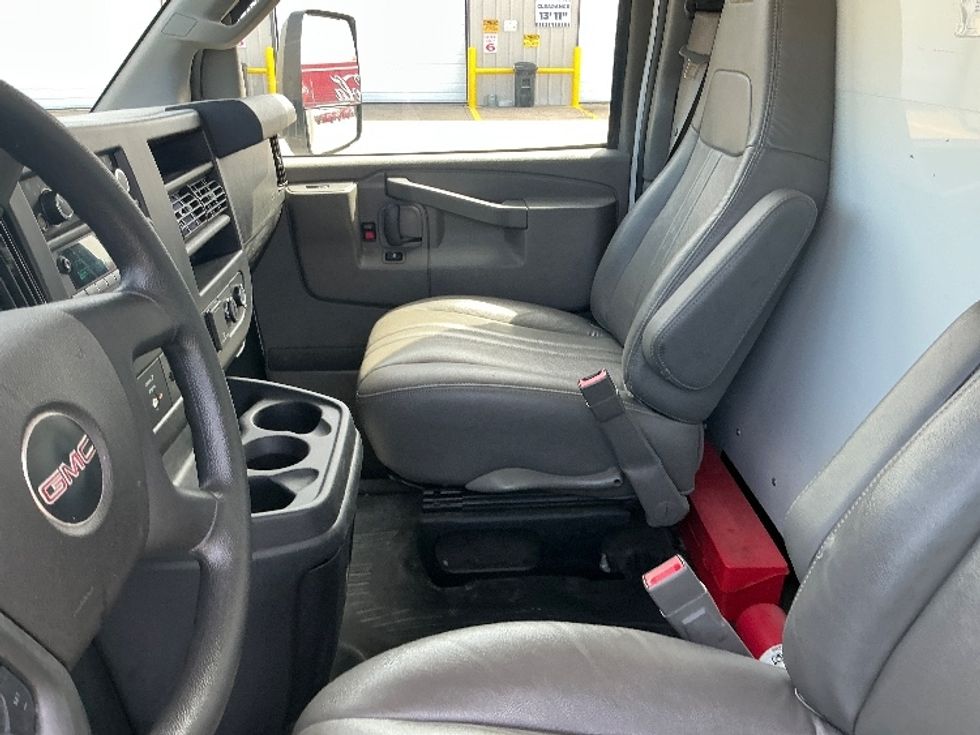 Light Duty Box Truck-Light and Medium Duty Trucks-GMC-2021-Savana G33903-Tulsa-OK-79,994\n\t\tmiles-$ 31,250 - Image 19