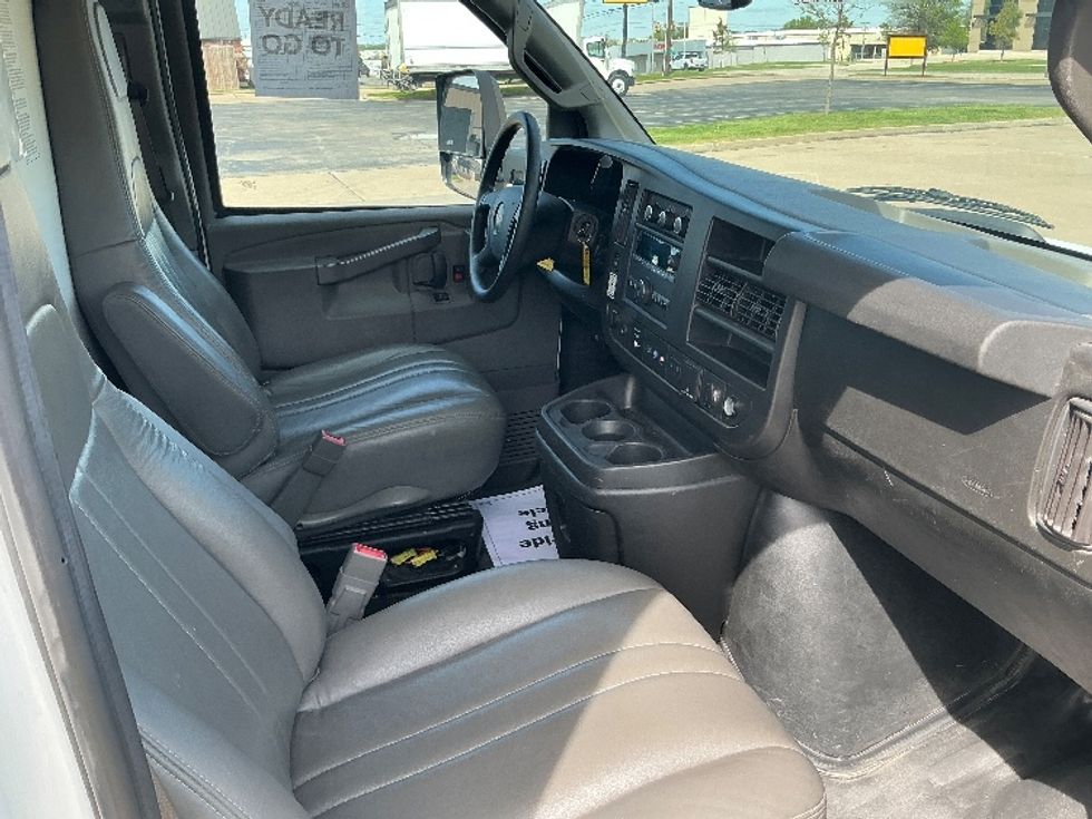 Light Duty Box Truck-Light and Medium Duty Trucks-GMC-2021-Savana G33903-Tulsa-OK-79,994\n\t\tmiles-$ 31,250 - Image 20