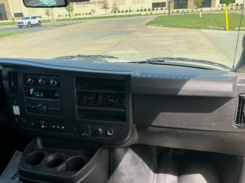 Light Duty Box Truck-Light and Medium Duty Trucks-GMC-2021-Savana G33903-Tulsa-OK-79,994\n\t\tmiles-$ 31,250 - Image 21