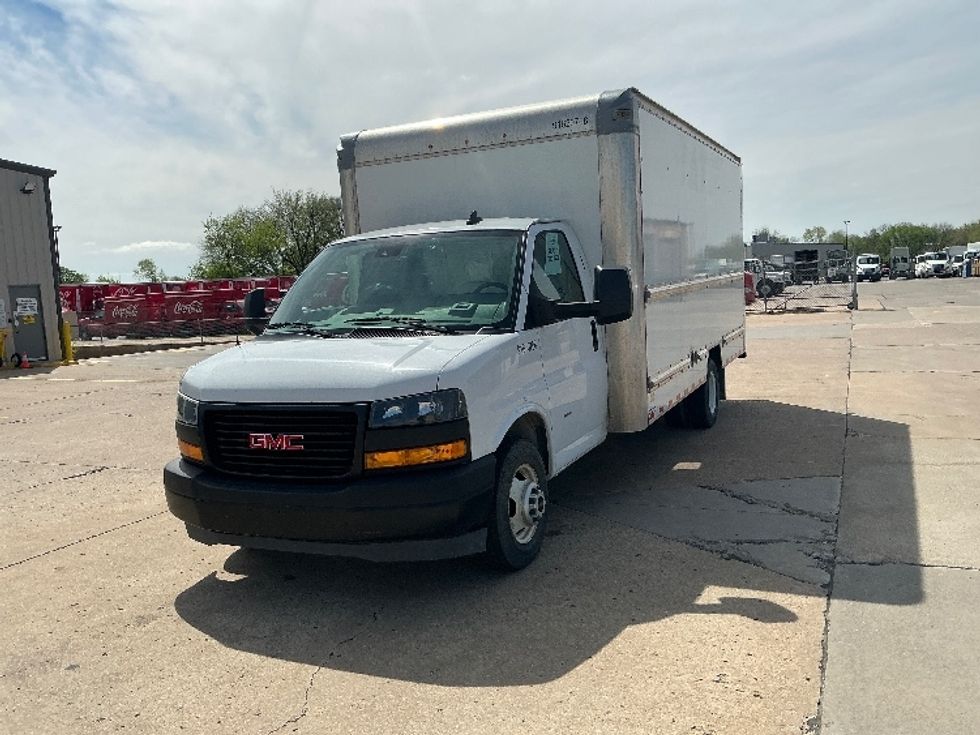 Light Duty Box Truck-Light and Medium Duty Trucks-GMC-2021-Savana G33903-Tulsa-OK-79,994\n\t\tmiles-$ 31,250 - Image 3