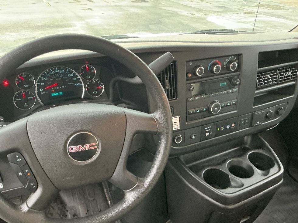 Light Duty Box Truck-Light and Medium Duty Trucks-GMC-2021-Savana G33903-Tulsa-OK-91,846\n\t\tmiles-$ 30,250 - Image 18