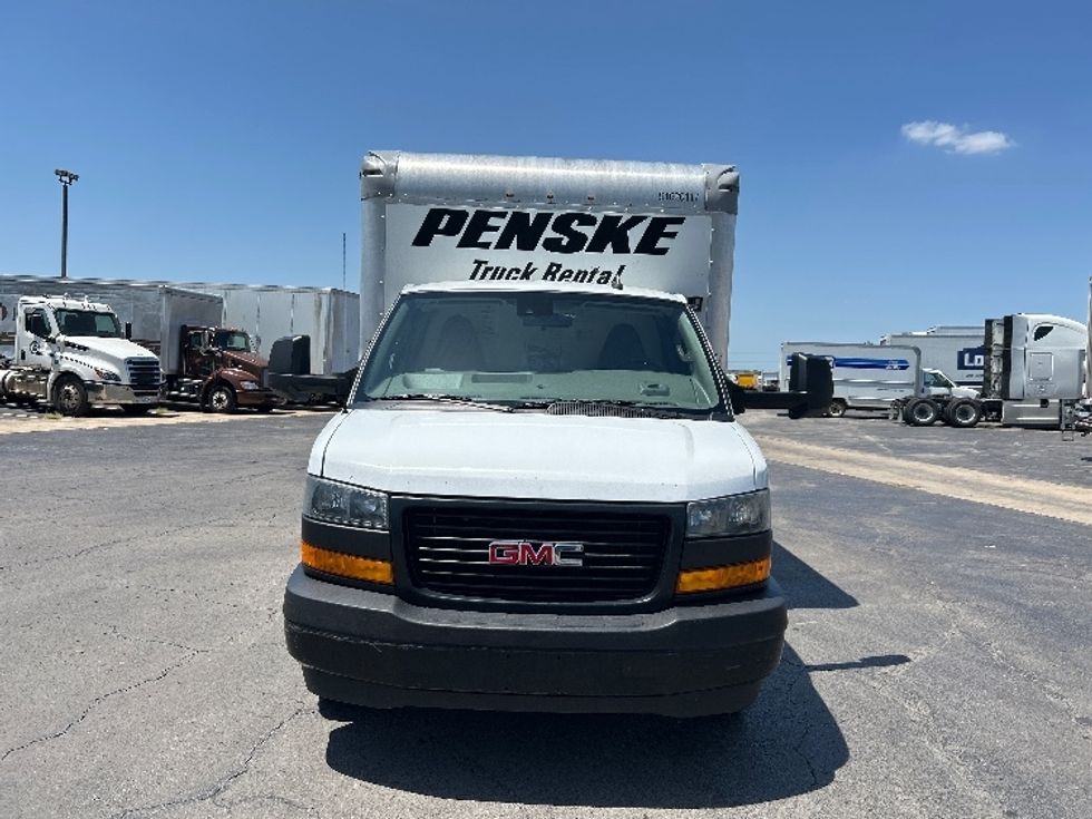 Light Duty Box Truck-Light and Medium Duty Trucks-GMC-2021-Savana G33903-Tulsa-OK-91,846\n\t\tmiles-$ 30,250 - Image 2