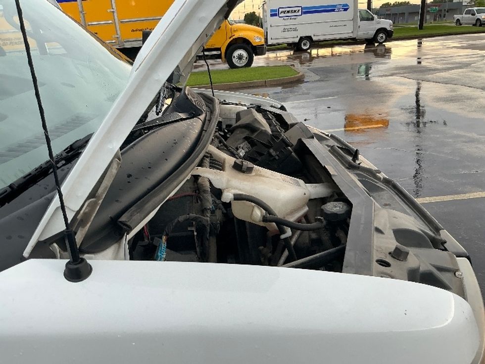 Light Duty Box Truck-Light and Medium Duty Trucks-GMC-2021-Savana G33903-Tulsa-OK-91,846\n\t\tmiles-$ 30,250 - Image 23