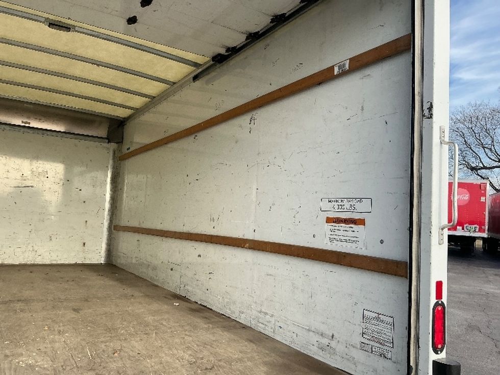 Light Duty Box Truck-Light and Medium Duty Trucks-GMC-2021-Savana G33903-Tulsa-OK-97,385\n\t\tmiles-$ 30,000 - Image 12