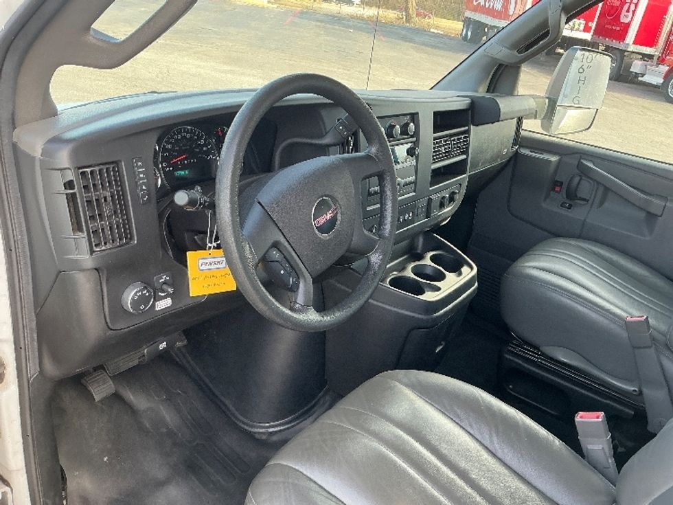 Light Duty Box Truck-Light and Medium Duty Trucks-GMC-2021-Savana G33903-Tulsa-OK-97,385\n\t\tmiles-$ 30,000 - Image 17