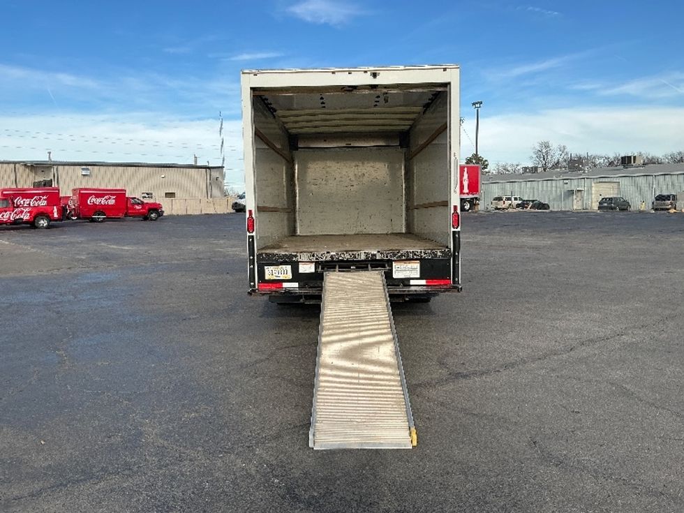 Light Duty Box Truck-Light and Medium Duty Trucks-GMC-2021-Savana G33903-Tulsa-OK-97,385\n\t\tmiles-$ 30,000 - Image 9