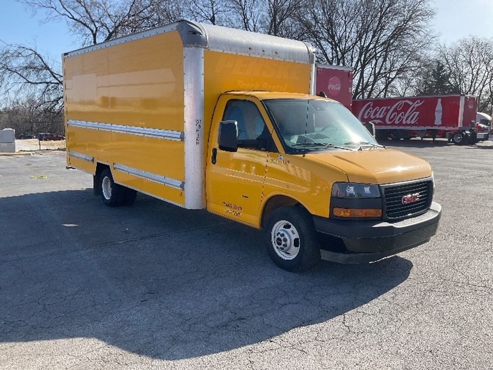 Light Duty Box Truck-Light and Medium Duty Trucks-GMC-2021-Savana G33903-Tulsa-OK-98,211\n\t\tmiles-$ 26,750 - Image 1