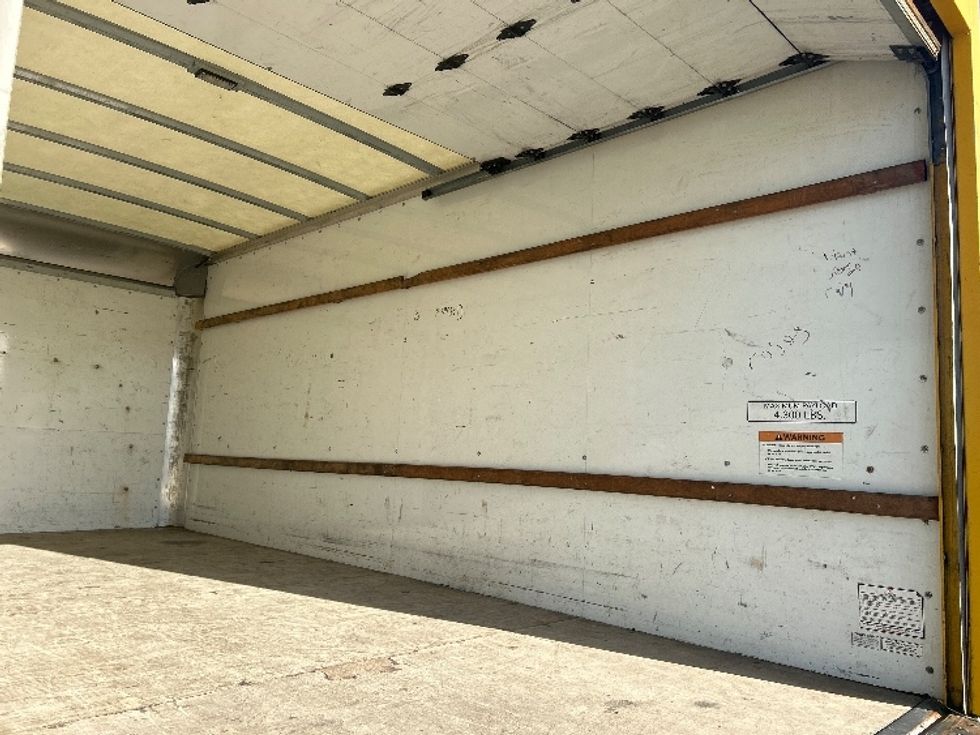 Light Duty Box Truck-Light and Medium Duty Trucks-GMC-2021-Savana G33903-Tulsa-OK-98,211\n\t\tmiles-$ 26,750 - Image 12