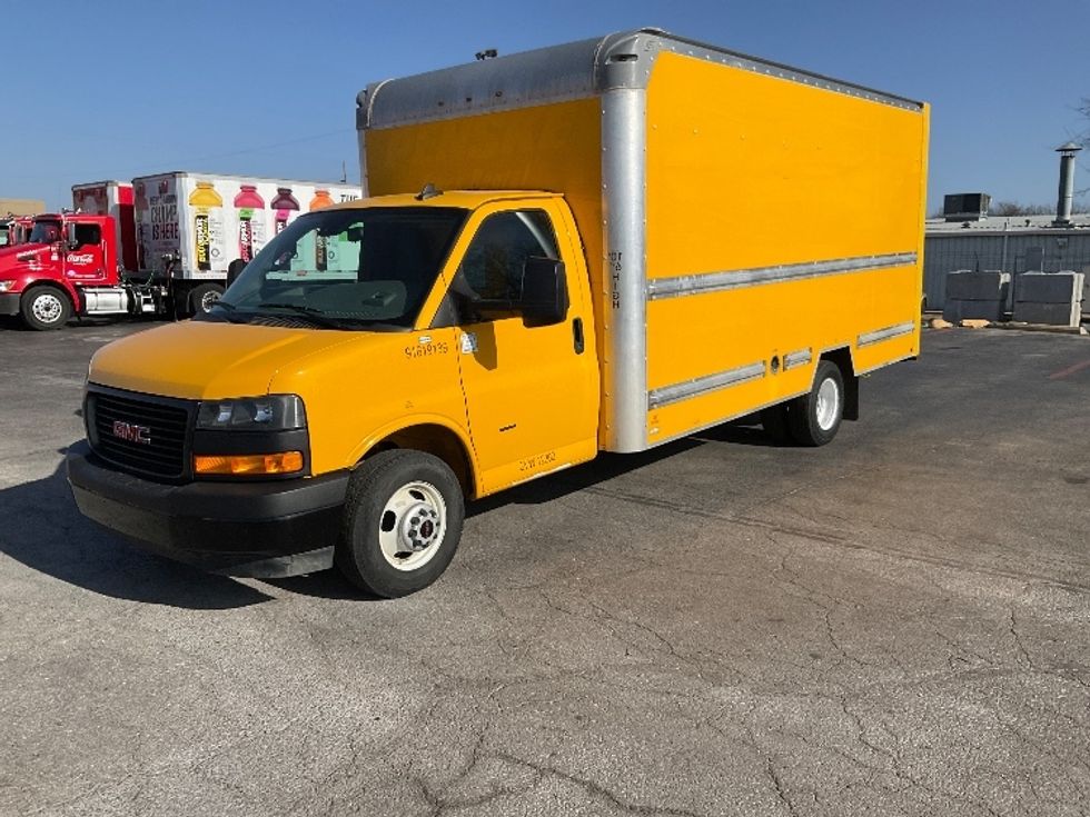 Light Duty Box Truck-Light and Medium Duty Trucks-GMC-2021-Savana G33903-Tulsa-OK-98,211\n\t\tmiles-$ 26,750 - Image 3