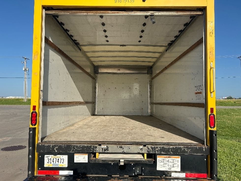 Light Duty Box Truck-Light and Medium Duty Trucks-GMC-2021-Savana G33903-Tulsa-OK-98,211\n\t\tmiles-$ 26,750 - Image 8