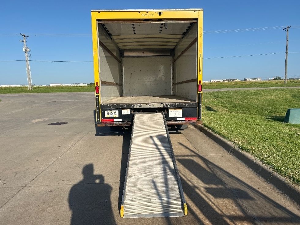 Light Duty Box Truck-Light and Medium Duty Trucks-GMC-2021-Savana G33903-Tulsa-OK-98,211\n\t\tmiles-$ 26,750 - Image 9