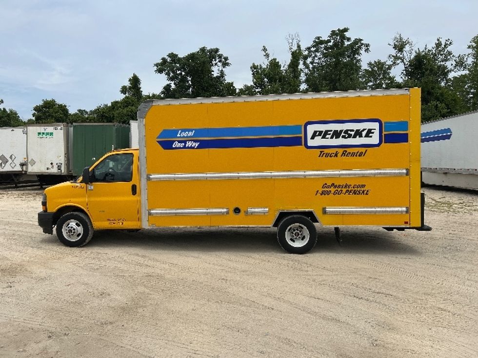 Light Duty Box Truck-Light and Medium Duty Trucks-GMC-2021-Savana G33903-Valdosta-GA-113,295\n\t\tmiles-$ 24,250 - Image 4