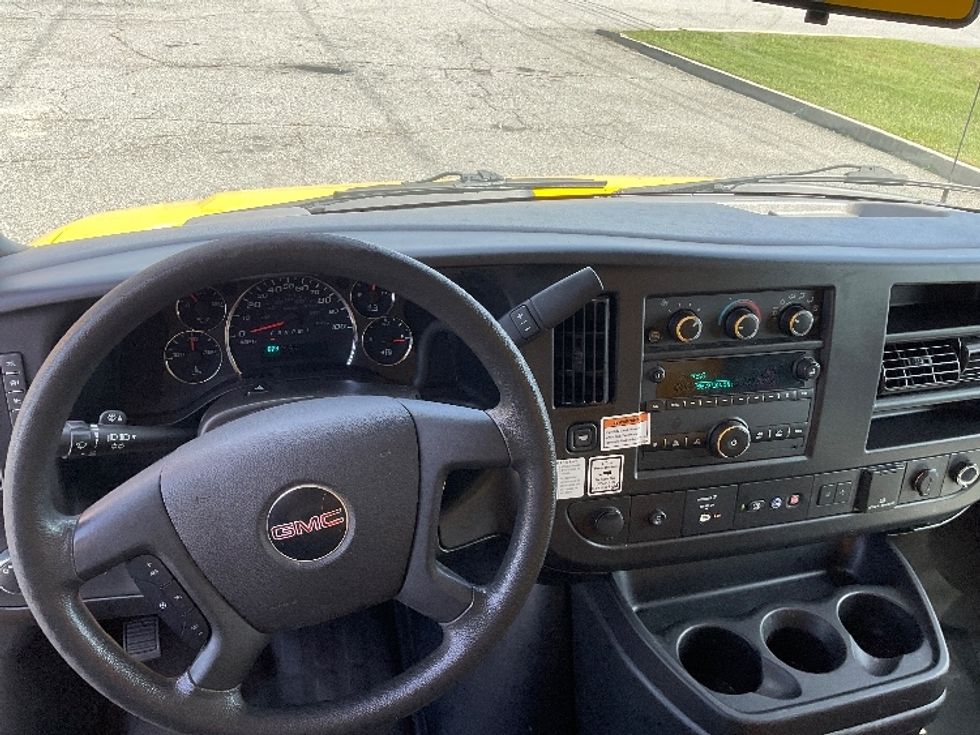 Light Duty Box Truck-Light and Medium Duty Trucks-GMC-2021-Savana G33903-Valdosta-GA-87,980\n\t\tmiles-$ 27,250 - Image 17
