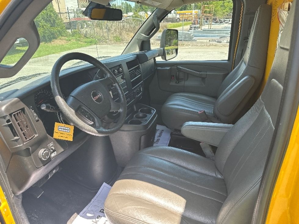 Light Duty Box Truck-Light and Medium Duty Trucks-GMC-2021-Savana G33903-Valdosta-GA-90,411\n\t\tmiles-$ 27,250 - Image 15